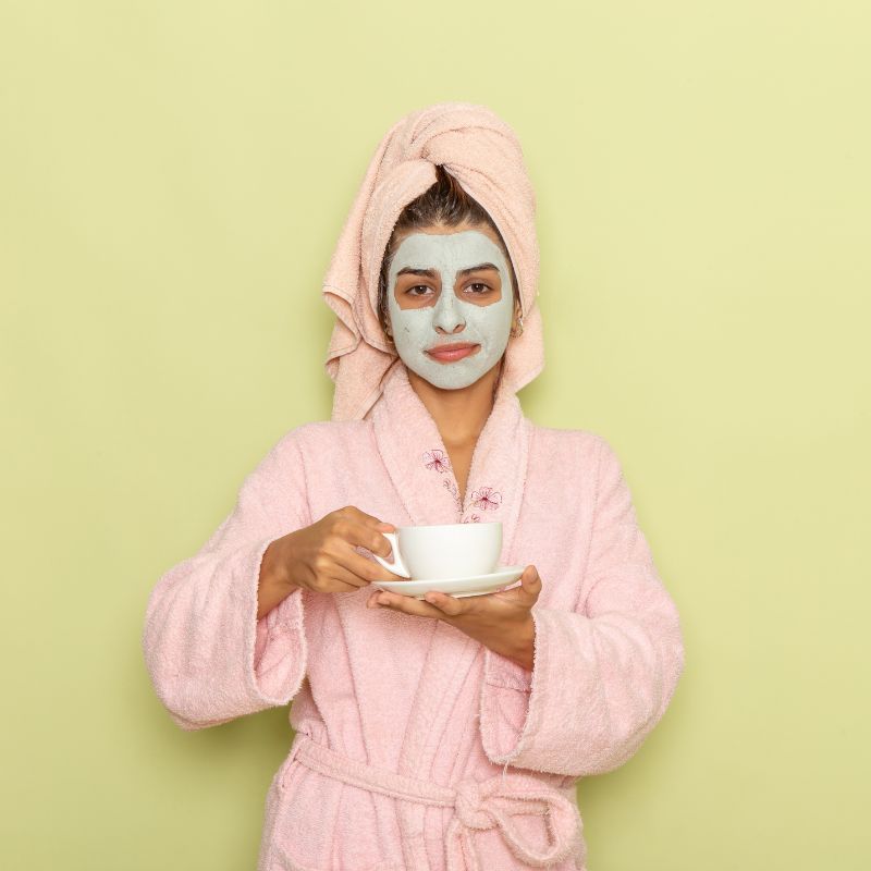 দইয়ের ফেসপ্যাক দিয়ে স্কিন ব্রাইট করা